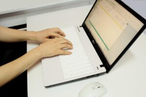ファイナンシャルプランナーに相談する際の料金はどのくらいかかるの？