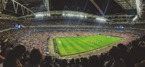 サッカーでのACL断裂を予防するための着地音を小さくする方法は？
