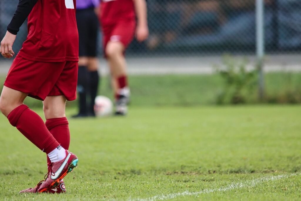 サッカーでACL断裂を予防するために膝前方剪断力を減らす方法は？