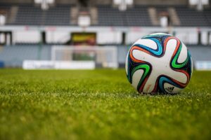 サッカーでのACL断裂を予防し、復帰後の恐怖心を克服する方法は？